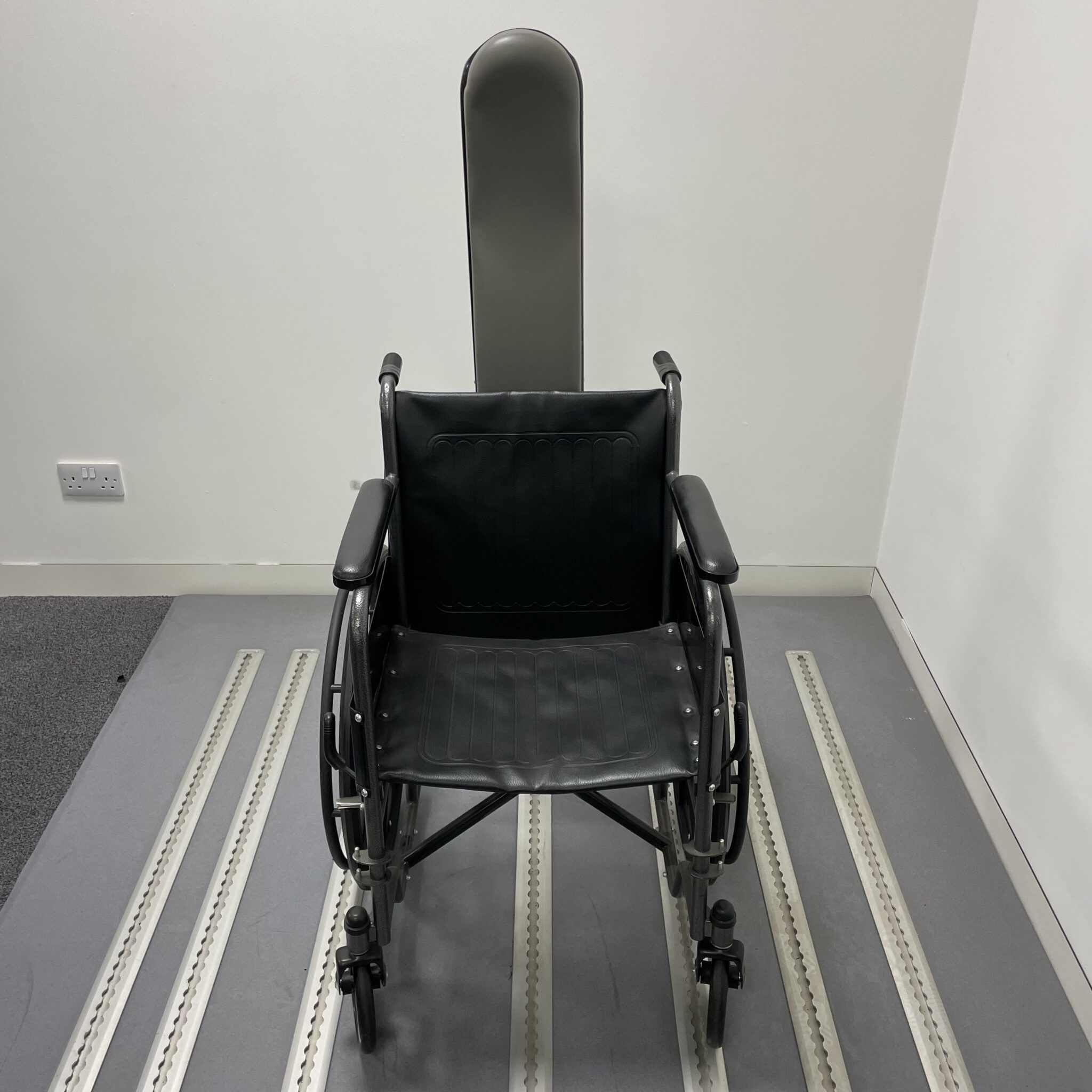 Straight Back with Single Millennium Fitting - Image 4